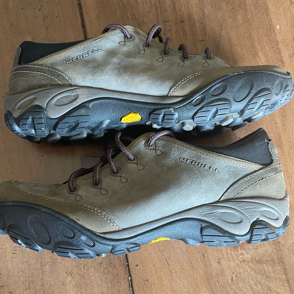 Merrell Women’s  Olive Brown Leather Chukka Trail Shoes
